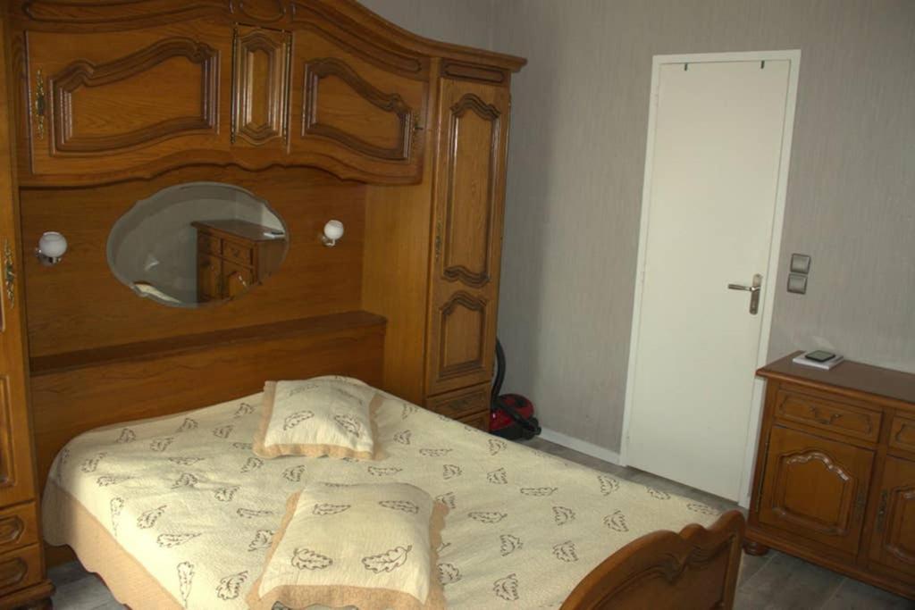 Charleville-Mézières Bel Petit Appartement מראה חיצוני תמונה