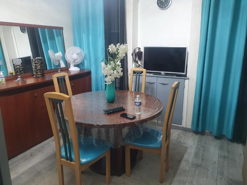 Charleville-Mézières Bel Petit Appartement מראה חיצוני תמונה